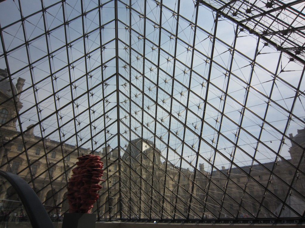 1-6ルーブル美術館　ガラスのピラミッド